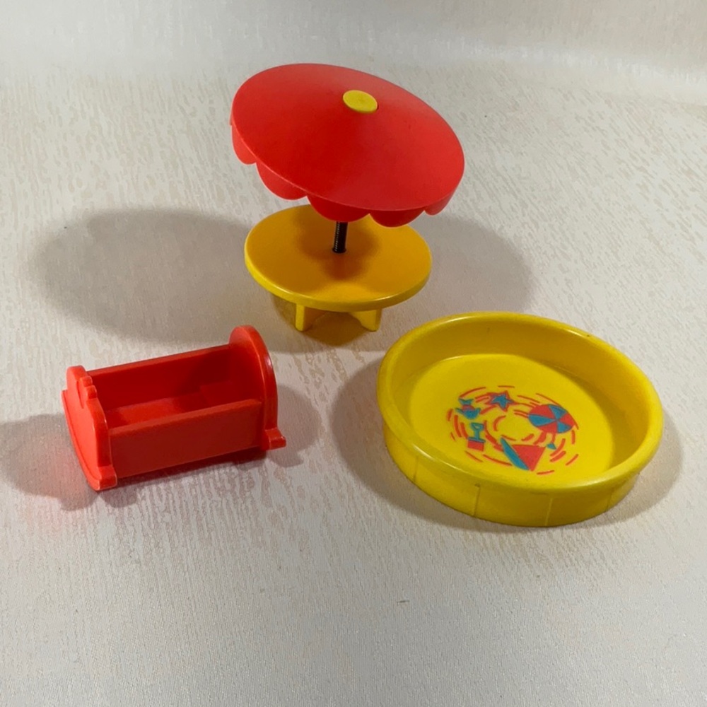 70’s Fisher Price Little Peoples Table with Umbrella and Pool and cradle